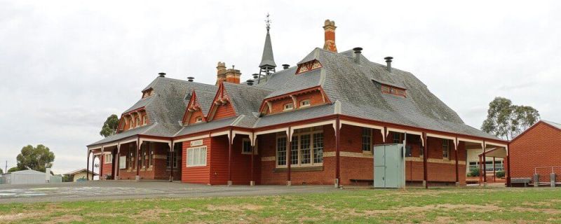 Melbourne Private Tours Avoca Victoria School